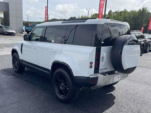 Used 2025 Land Rover Defender 110 S AWD/4WD image 4