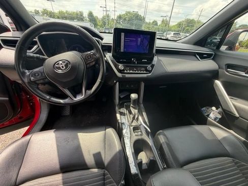 Used 2023 Toyota Corolla Cross AWD Hybrid w/ Convenience Package image 10