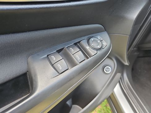 Used 2024 Buick Envista Preferred w/ Convenience II Package FWD image 11