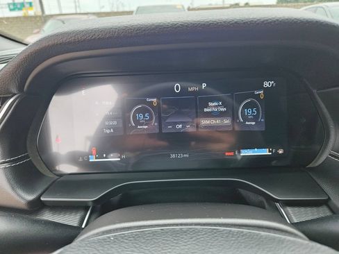 Used 2025 Jeep Grand Cherokee Altitude AWD/4WD image 19