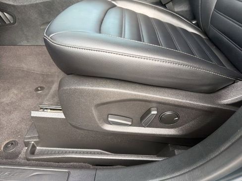 Used 2023 Ford Edge SEL w/ Convenience Package AWD/4WD image 11