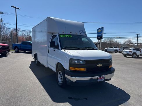 Used 2023 Chevrolet Express 3500 w/ Power Convenience Package RWD image 2