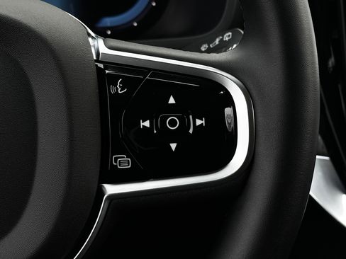 Certified 2025 Volvo XC90 T8 Ultra image 57