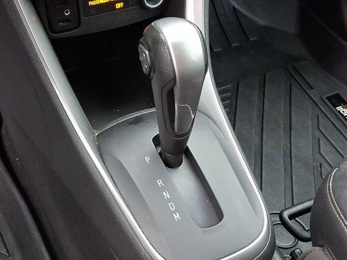 Used 2019 Chevrolet Trax LT w/ LT Convenience Package AWD/4WD image 14