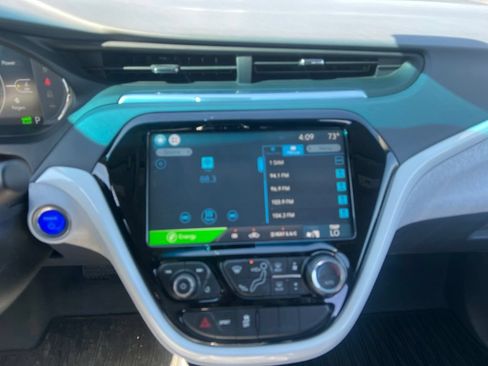 Used 2017 Chevrolet Bolt LT FWD image 8