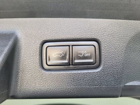 Used 2025 Kia Telluride S FWD image 10