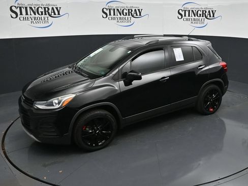 Used 2019 Chevrolet Trax LT w/ Sun & Sound Package AWD/4WD image 20