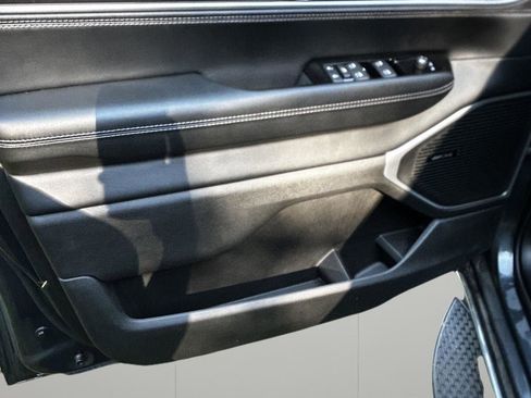 New 2024 Jeep Wagoneer 4WD w/ HD Trailer Tow Package image 11