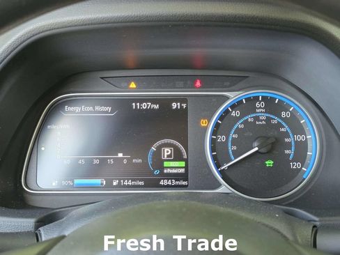 Used 2025 Nissan Leaf S FWD image 12