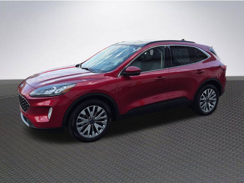 Used 2020 Ford Escape Titanium w/ Titanium Premium Package 2.0 image 2