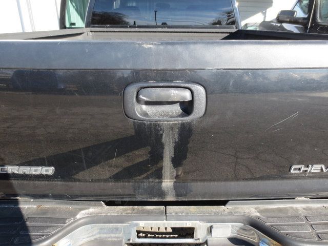 Used 2002 Chevrolet Silverado 2500 LT w/ Off-Road Skid Plate Pkg AWD/4WD image 13