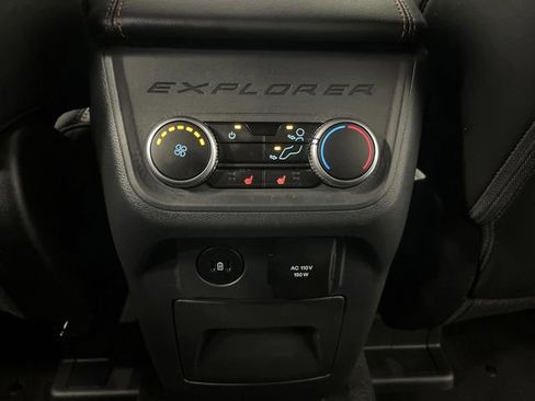 Used 2025 Ford Explorer ST image 35