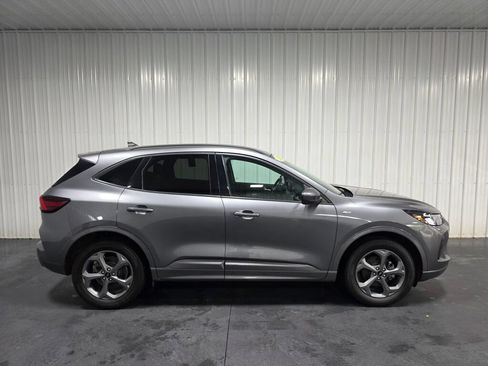 Used 2023 Ford Escape ST-Line Select AWD/4WD image 5