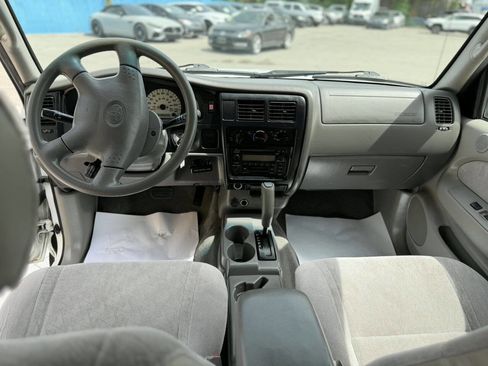 Used 2002 Toyota Tacoma PreRunner RWD image 14
