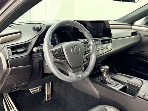 Certified 2022 Lexus ES 350 F Sport w/ Accessory Package FWD image 4