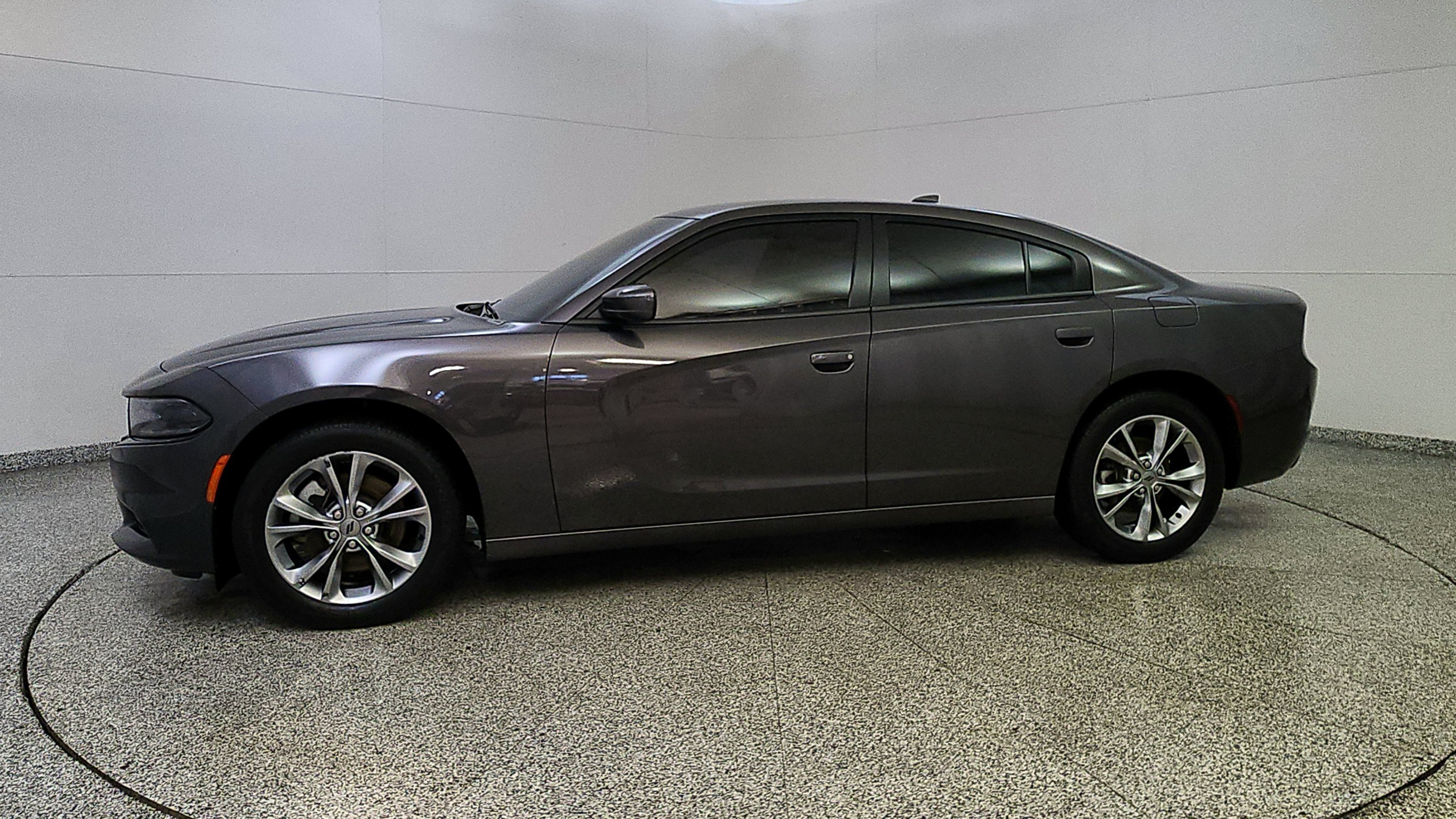 Used 2021 Dodge Charger SXT w/ Driver Convenience Group AWD/4WD image 4
