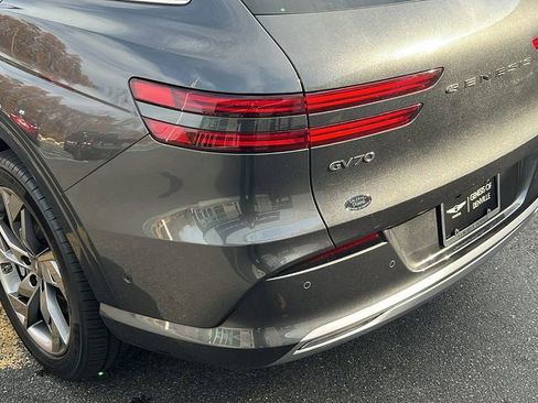 Used 2025 Genesis Electrified GV70 Advanced image 15