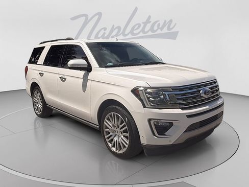 Used 2018 Ford Expedition Limited w/ Equipment Group 302A RWD image 8