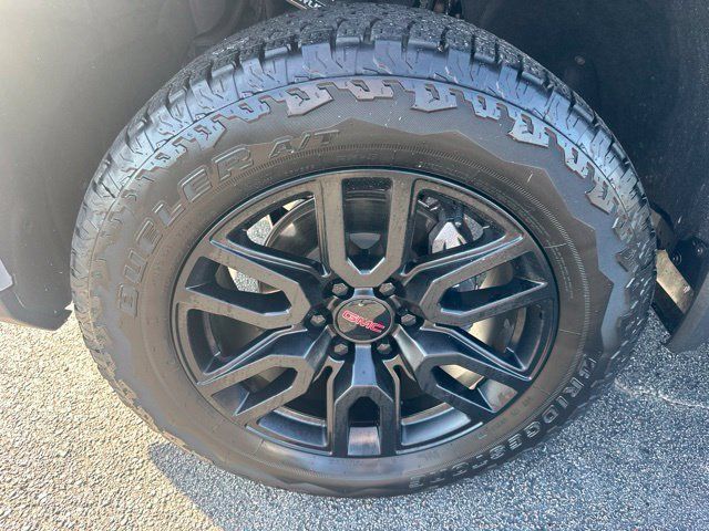 Used 2025 GMC Sierra 1500 AT4 w/ AT4 Premium Package AWD/4WD image 7