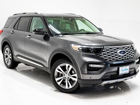 Used 2020 Ford Explorer Platinum w/ Premium Technology Package AWD/4WD image 6