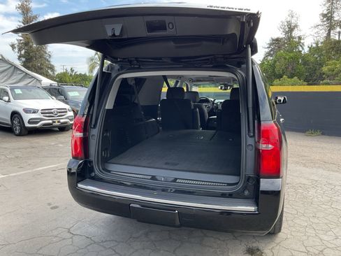 Used 2019 Chevrolet Suburban Premier AWD/4WD image 29