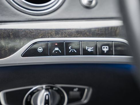 Used 2019 Mercedes-Benz S 560 4MATIC Sedan image 40