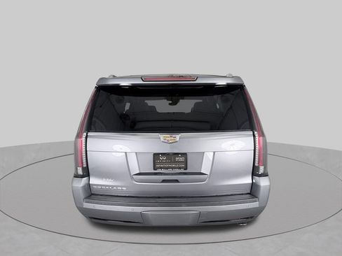 Used 2020 Cadillac Escalade Luxury w/ LPO, Radiant Package AWD/4WD image 7