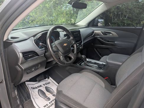 Used 2018 Chevrolet Traverse LT AWD/4WD image 3