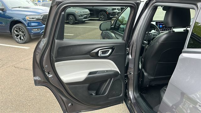 Used 2024 Jeep Compass Limited AWD/4WD image 19