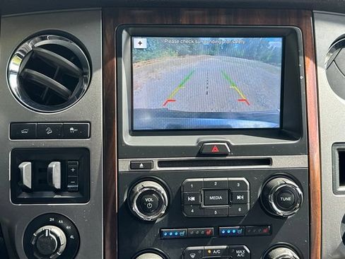 Used 2017 Ford Expedition Platinum AWD/4WD image 41