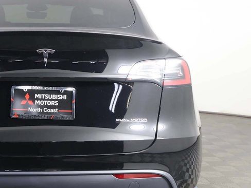Used 2024 Tesla Model Y Performance AWD/4WD image 18