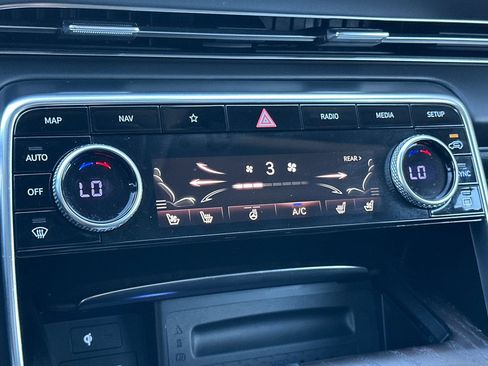 Used 2022 Genesis GV80 2.5T w/ Advanced Package 03 image 22