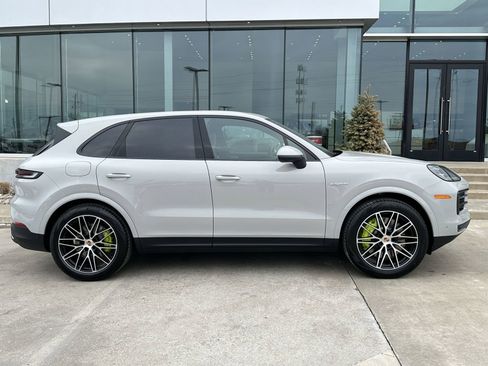 New 2026 Porsche Cayenne E-Hybrid image 8