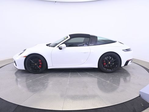 Certified 2024 Porsche 911 Targa 4S AWD/4WD image 12
