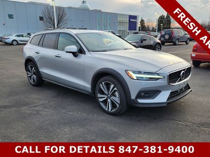 Used 2025 Volvo V60 B5 Cross Country Plus