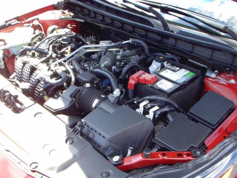 Used 2024 Nissan Altima 2.5 SV FWD image 28