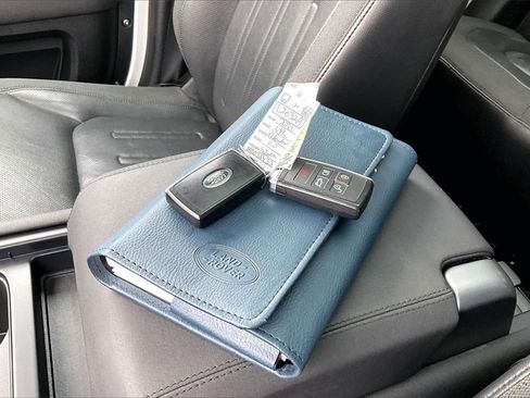 Used 2021 Land Rover Defender 110 S image 36