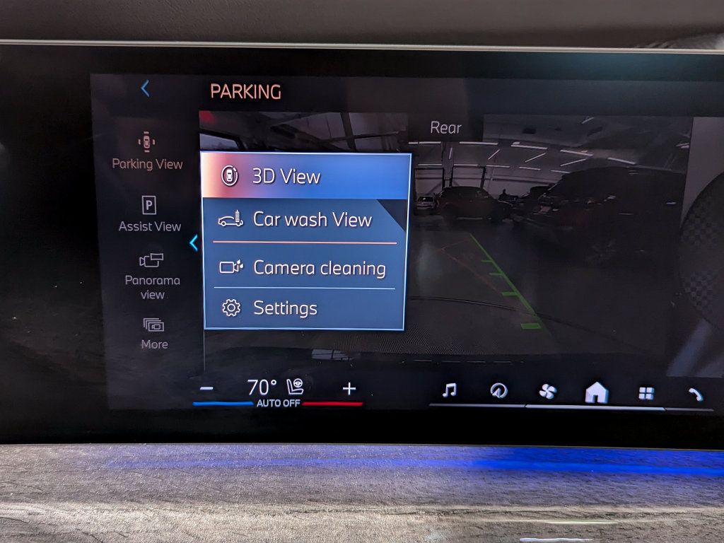 Certified 2023 BMW 740i RWD image 29