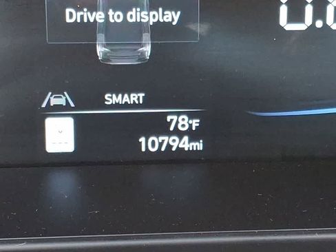 Certified 2025 Hyundai Elantra Sport image 18