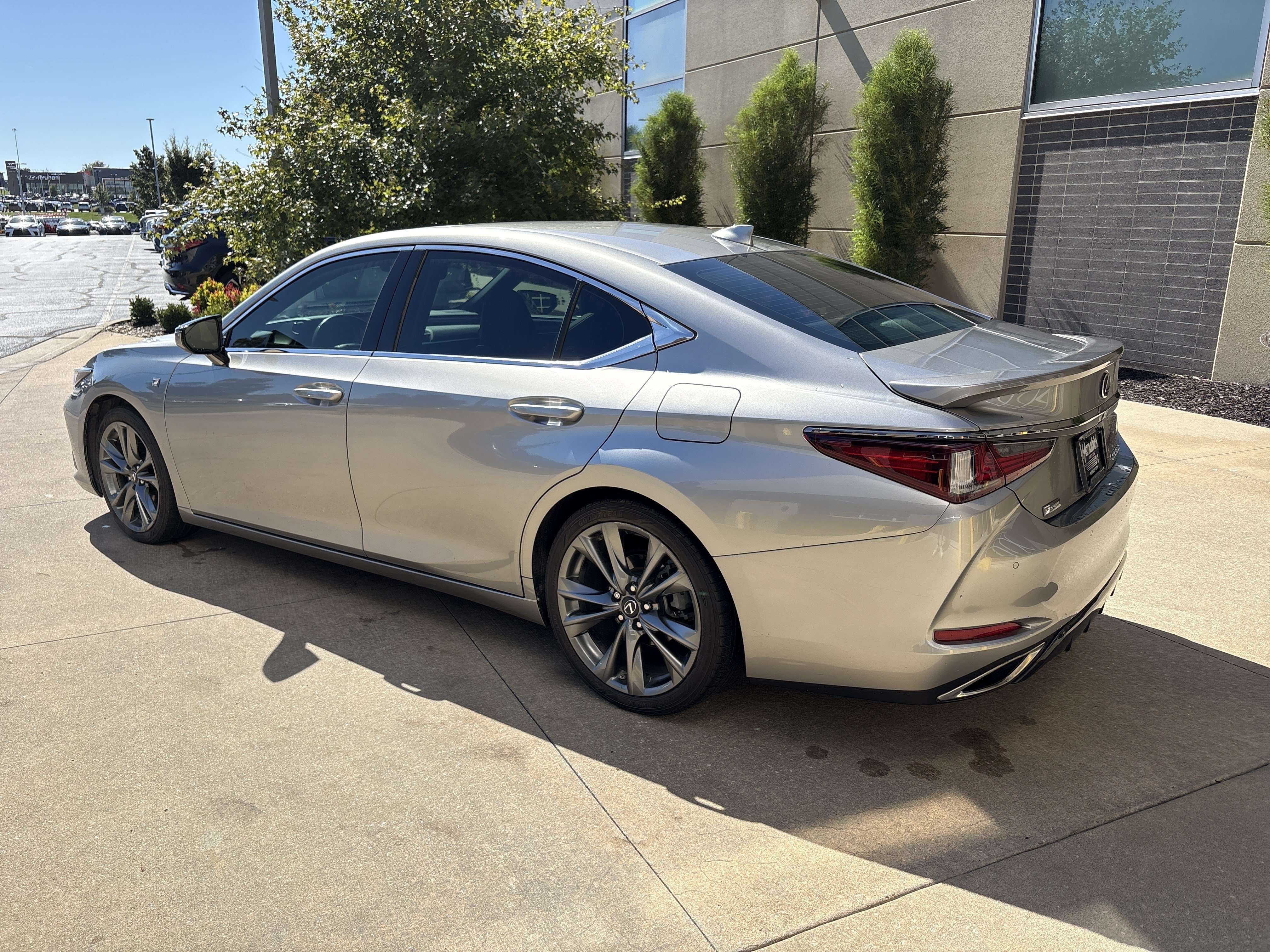 Used 2020 Lexus ES 350 F Sport w/ Accessory Package FWD image 30