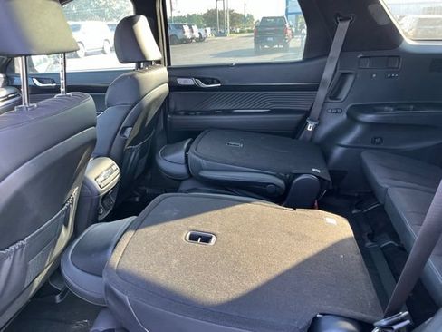 Used 2025 Hyundai Palisade Calligraphy AWD/4WD image 13