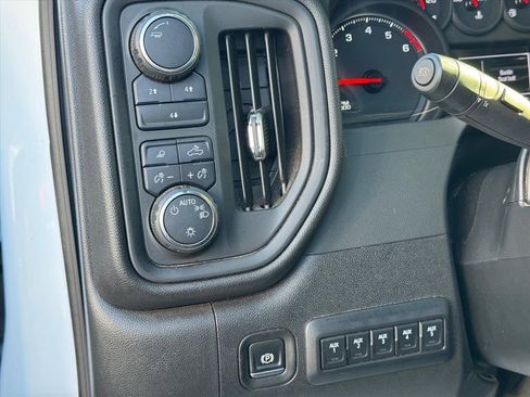 Used 2025 Chevrolet Silverado 2500 Custom w/ Custom Value Package image 16