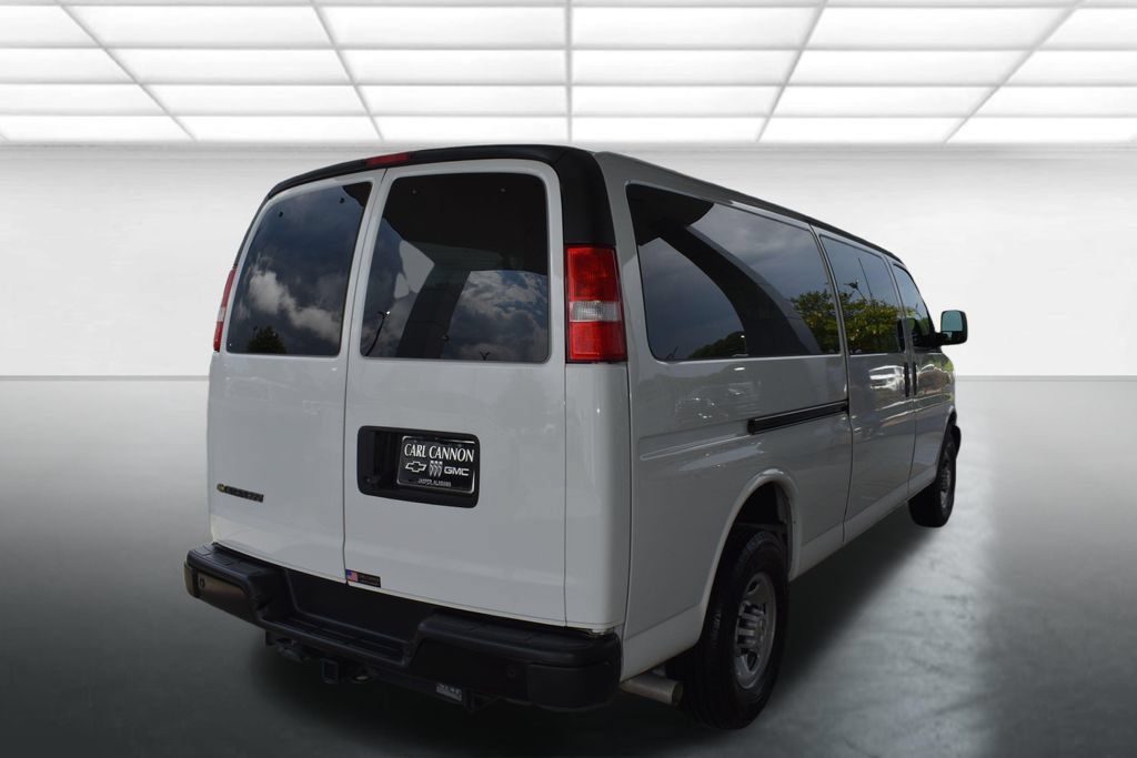 Used 2024 Chevrolet Express 3500 LS RWD image 6