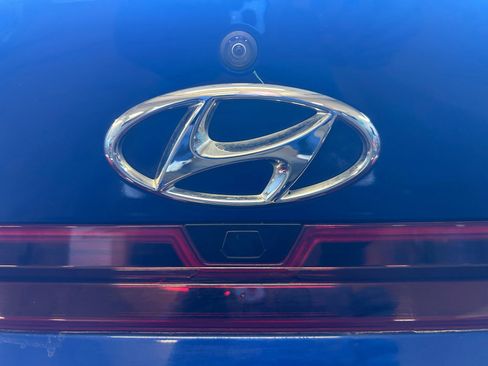 Certified 2022 Hyundai Elantra SEL image 21