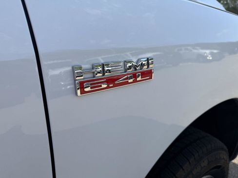 Used 2019 RAM 3500 Tradesman w/ Chrome Appearance Group AWD/4WD image 19