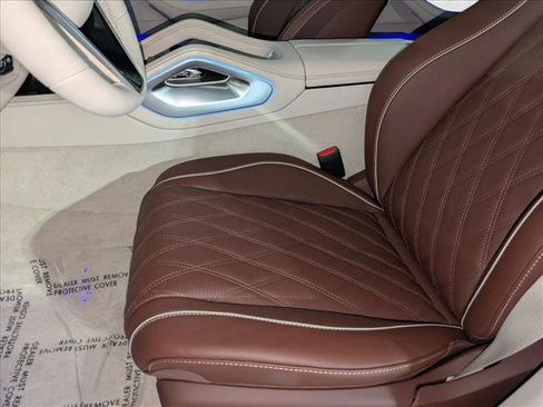 New 2026 Mercedes-Benz Maybach GLS 600 4MATIC image 4