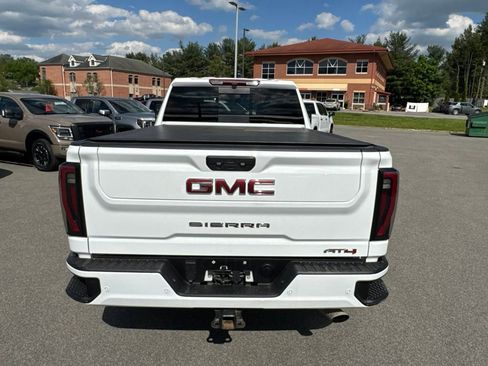 Used 2025 GMC Sierra 2500 AT4 w/ AT4 Preferred Package AWD/4WD image 17