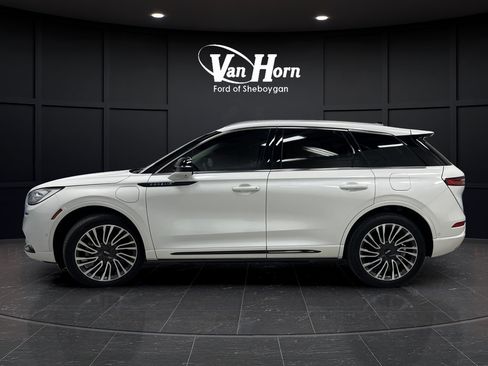 Used 2021 Lincoln Corsair Grand Touring w/ Equipment Group 301A AWD/4WD image 13