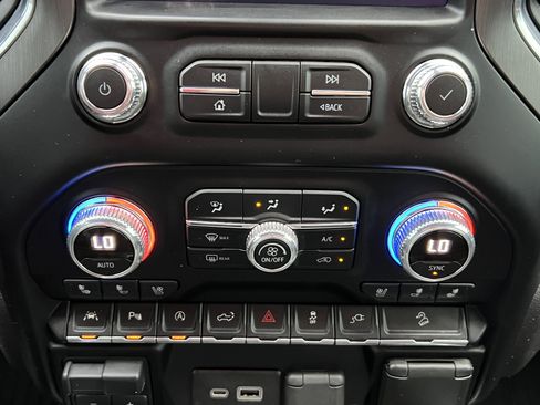 Used 2020 GMC Sierra 1500 AT4 w/ AT4 Premium Package image 29