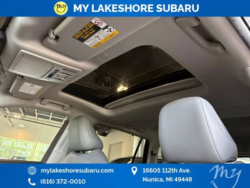 Used 2020 Toyota Highlander XLE AWD/4WD image 23